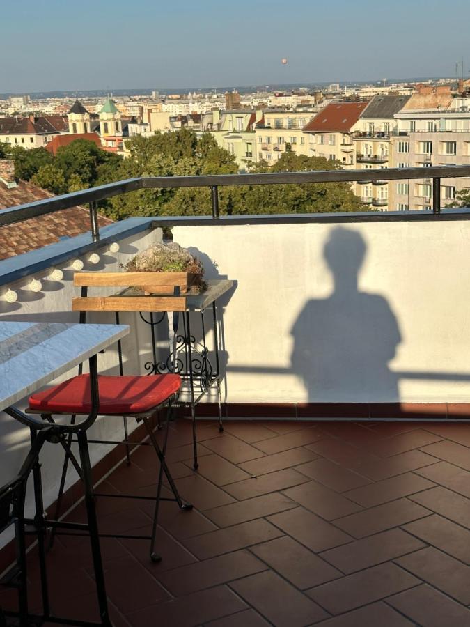 Bright & Spacious Home In Buda Budapest Exteriör bild